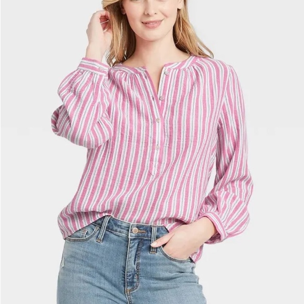 Universal Thread Pink and White Puff Sleeve Blouse